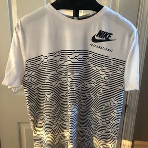 Nike International Tee